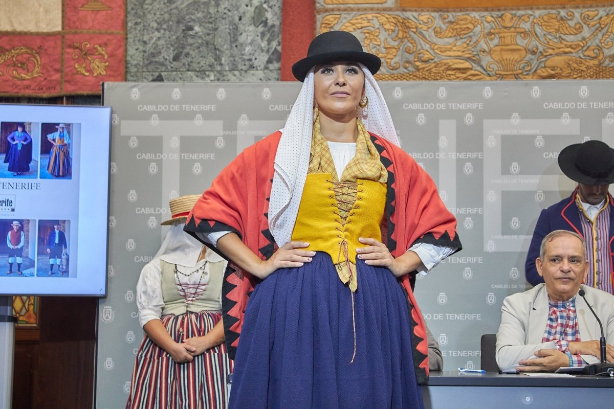 El Cabildo fomenta la identidad con el proyecto “Educación en vestimenta y tradiciones”