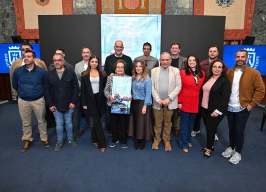 20260312_Presentacion_Feria_Artesania_Arafo-10-1200x800