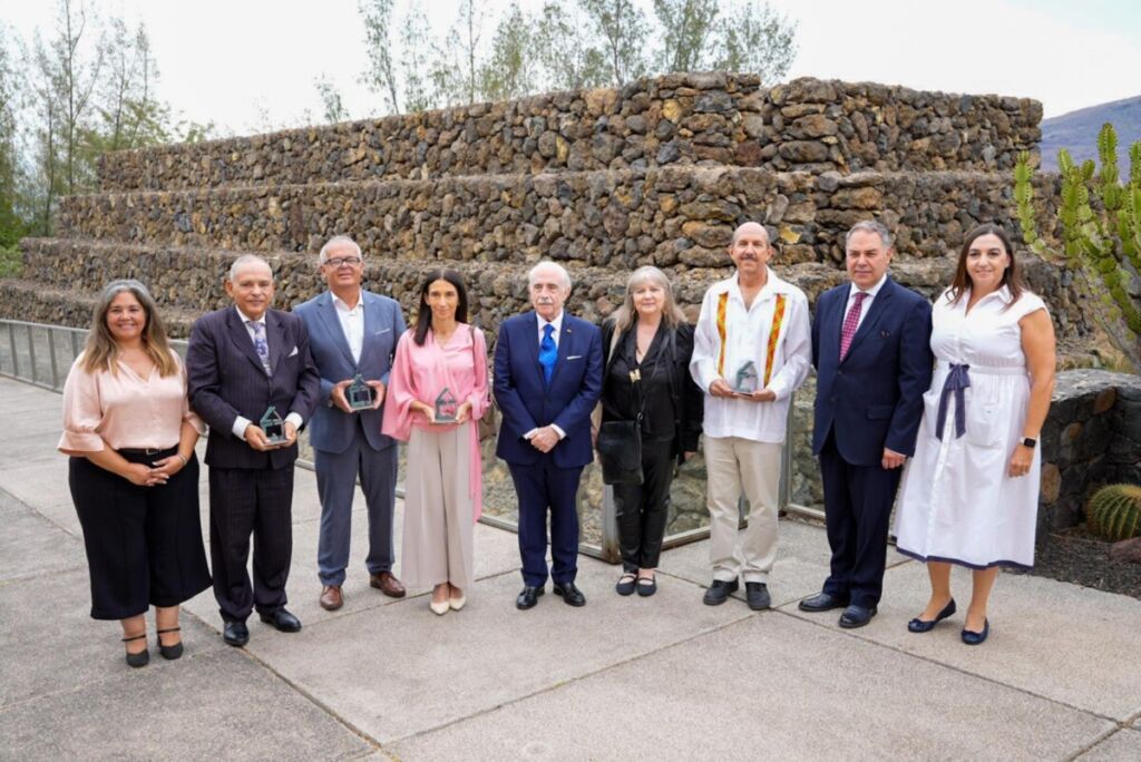 El CICOP reconoce la labor del consejero Efraín Medina por su trayectoria en la protección y difusión del patrimonio artesanal de Tenerife