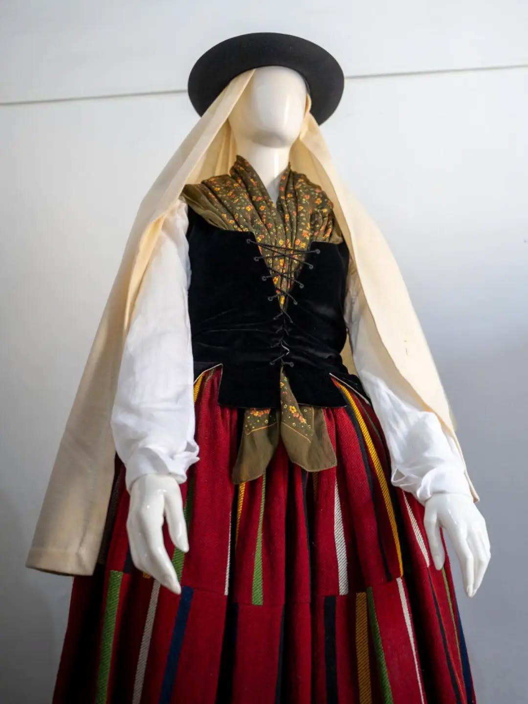 Prendas trajes tipismos Icod de los vinos (17)