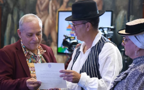 La Agrupación Folclórica Princesa Iraya reconoce al Consejo Sectorial de la Indumentaria Tradicional de Tenerife